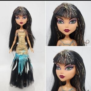 Mattel Monster High First Ed Cleo de Nile Doll Egyptian Mummy Cute